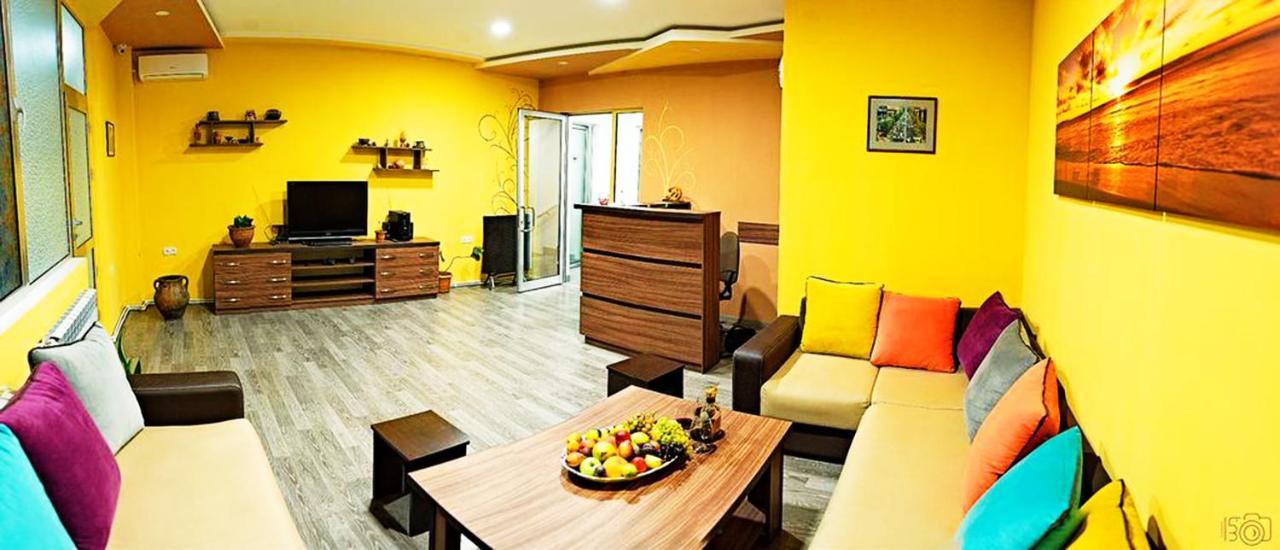 Dom Hostel & Tours Erévan Extérieur photo