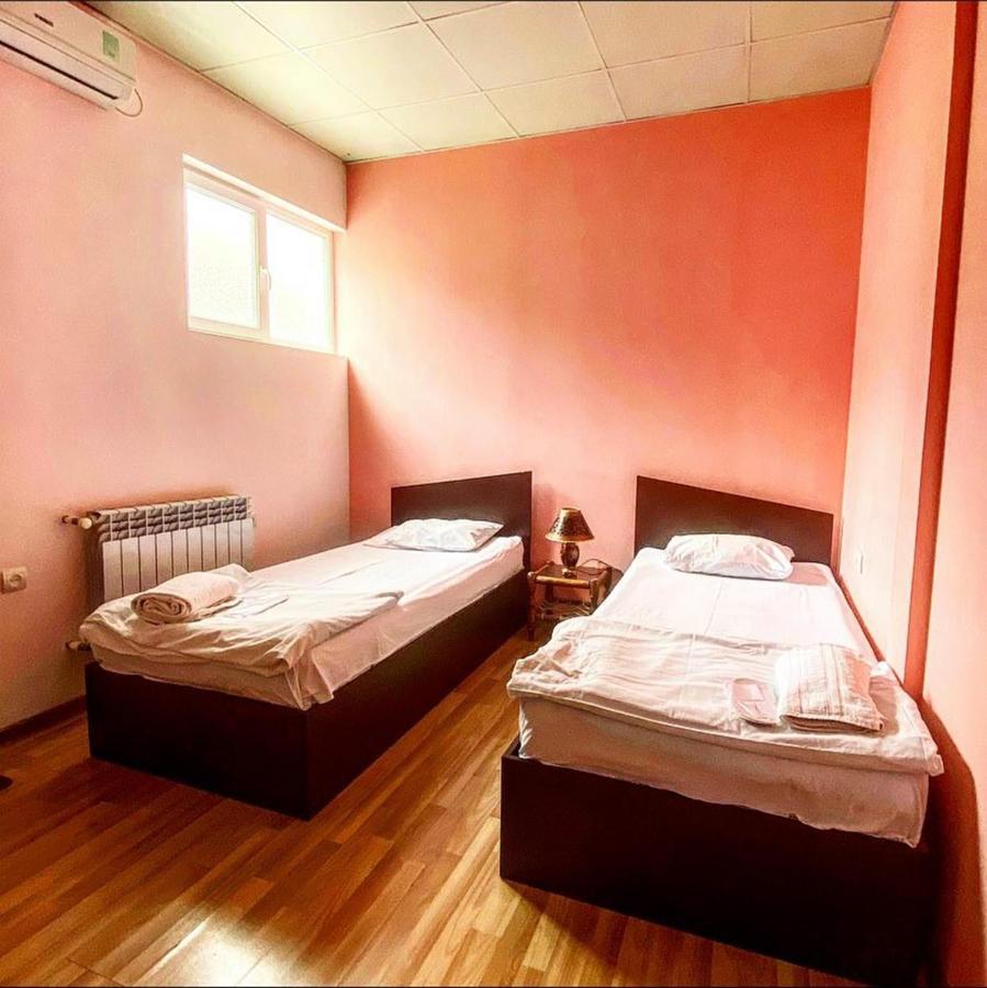 Dom Hostel & Tours Erévan Extérieur photo