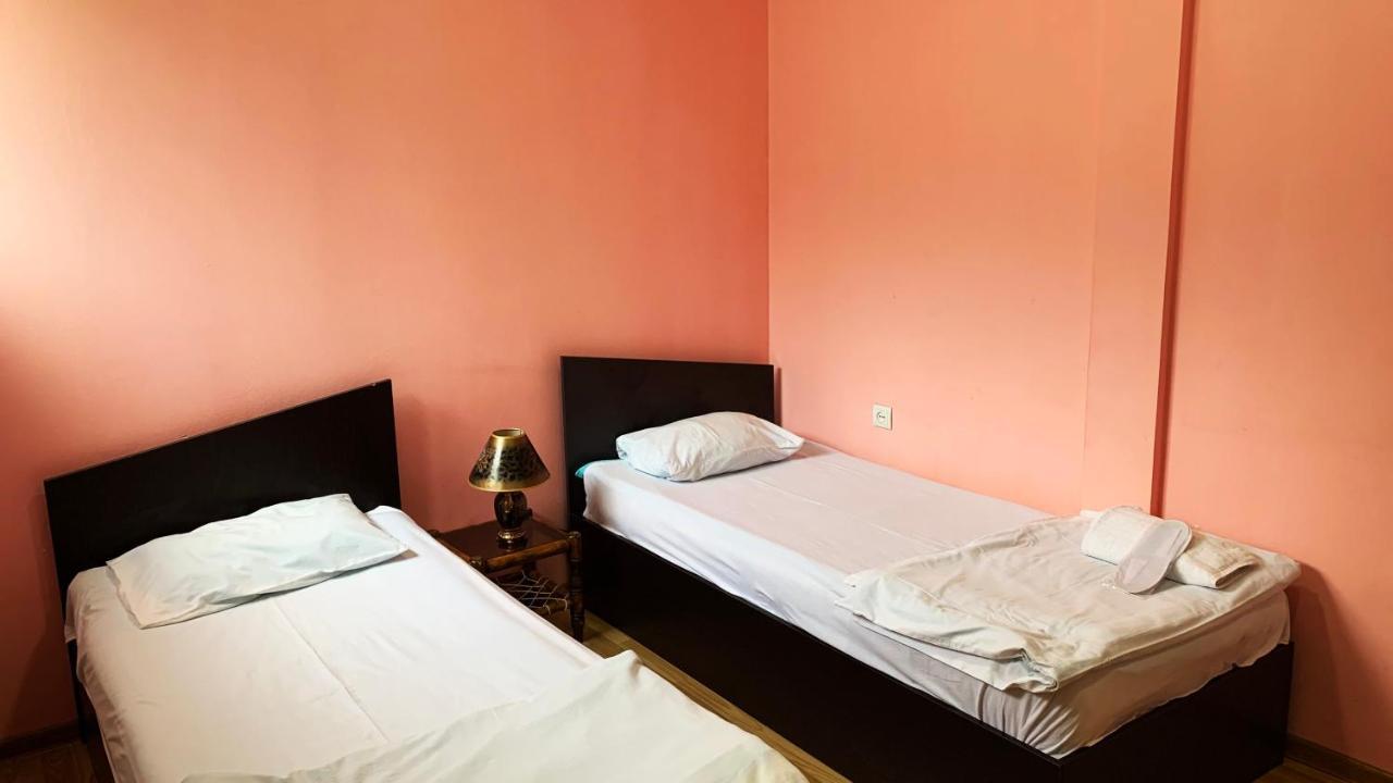 Dom Hostel & Tours Erévan Extérieur photo
